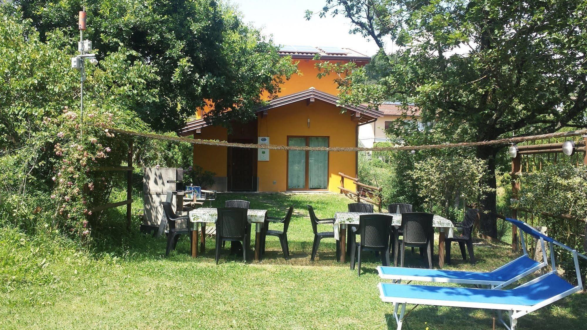 B&B Cadrecca Tra Terra Luna E Mare Licciana Nardi Экстерьер фото